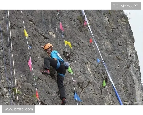 成都攀岩队在攀岩比赛中的表现分析与节奏得失探讨 成都攀岩队在攀岩比赛中的表现分析与节奏得失探讨