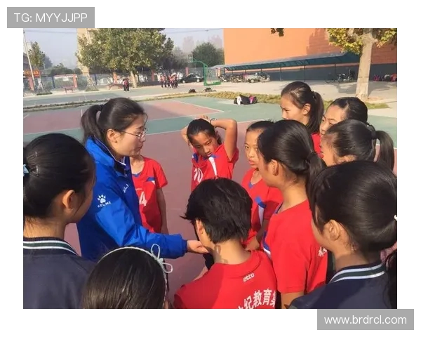 深圳排球队防反战术解析与实战应用全景剖析 深圳排球队防反战术解析与实战应用全景剖析