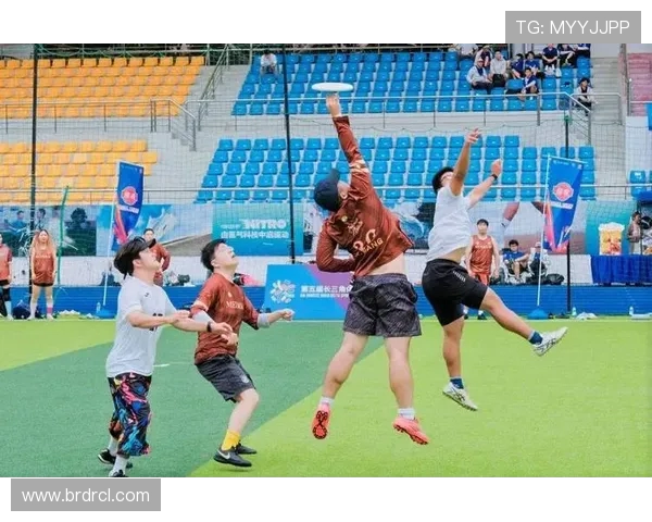 赛后分析重庆飞盘队与上海飞盘队心理素质的较量与启示