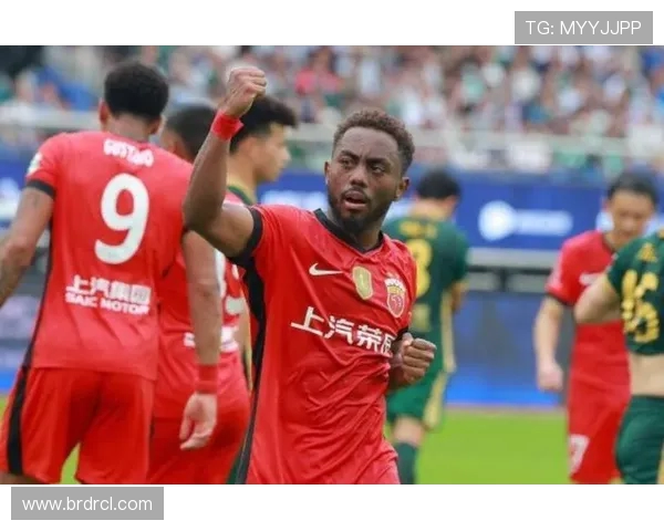 上港与大连精彩对决集锦回顾赛场瞬间尽显足球魅力与激情