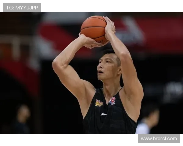 易建联的篮球传奇之路：从少年天才到国家队核心的成长历程与成就分享