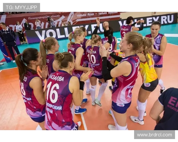 波兰女排与俄罗斯女排激战正酣谁能在国际赛场上笑到最后