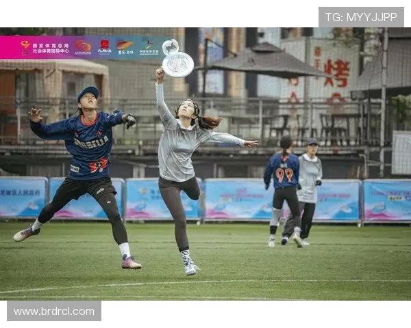 刘芳专访：从初学者到飞盘高手的心路历程与成长故事