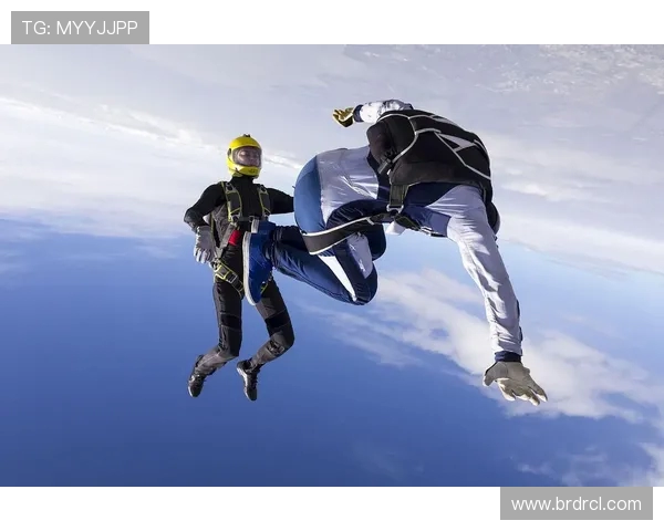 北京极限运动队在攀岩联赛中的力量表现与技术分析 北京极限运动队在攀岩联赛中的力量表现与技术分析