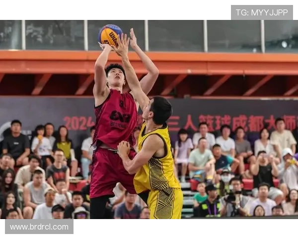 成都篮球队选拔赛特别报道：从默默无闻到耀眼之星的奋斗之路