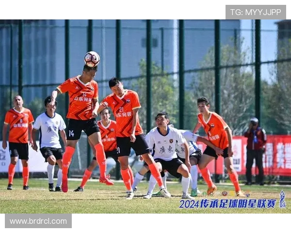 成都足球队默契配合解析助力球队在赛场上更进一步